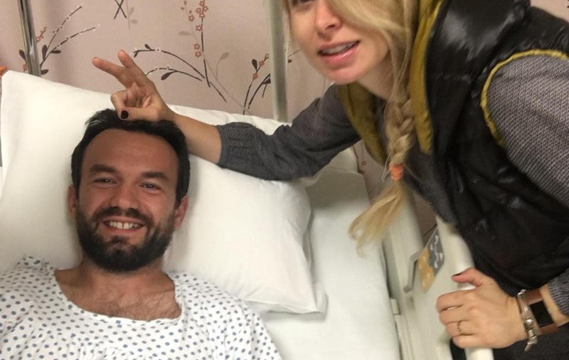 Florin Mergea a fost operat cu succes. Vicecampionul olimpic, supravegheat de soția însărcinată