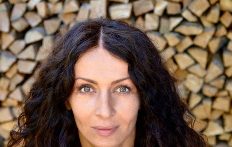 CE A GĂSIT MIHAELA RĂDULESCU LA GROAPA DE GUNOI! 