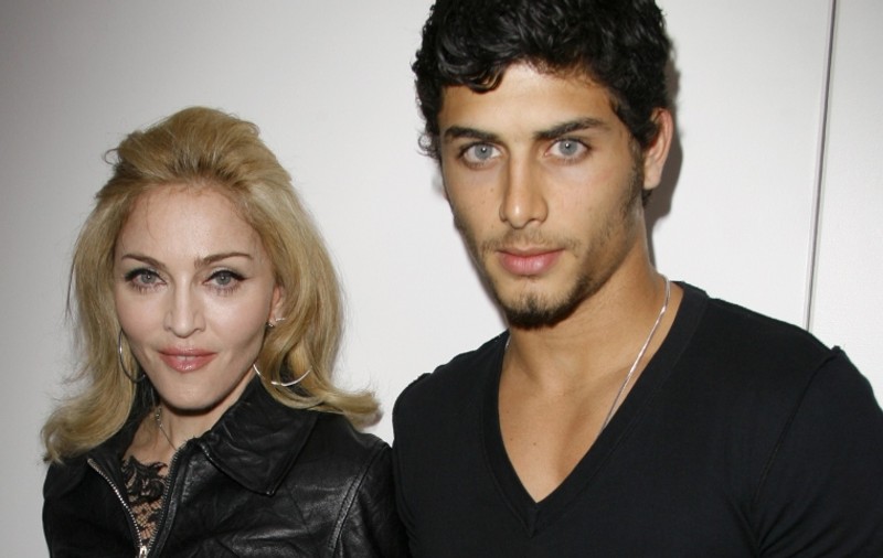 Madonna îi va cunoaşte pe părinţii lui Jesus