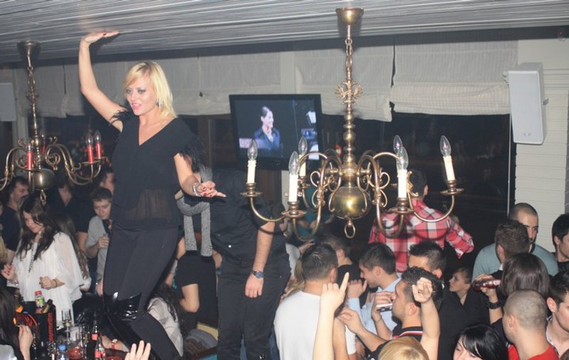 Delia preferă bijuteriile mai ieftine