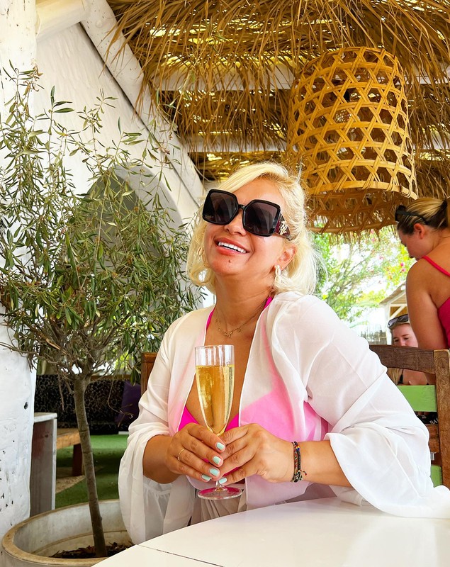 Prima reacție a Paulei Chirilă după ce a plecat de la „Xtra Night Show”. „Cu regret am părăsit barca echipei de la emisiunea lui Dan Capatos”