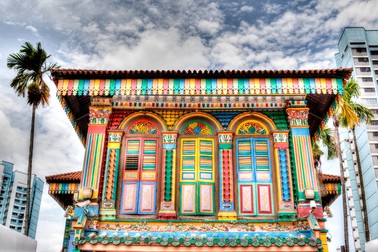 Casa lui Tan Teng Niah, o fostă vilă chineză care a fost pictată în mai multe nuanțe aprinse. Singapore
