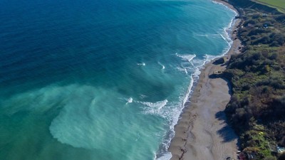 De ce a devenit Marea Neagră turcoaz. Fenomenul care a transformat litoralul românesc într-un peisaj din Caraibe