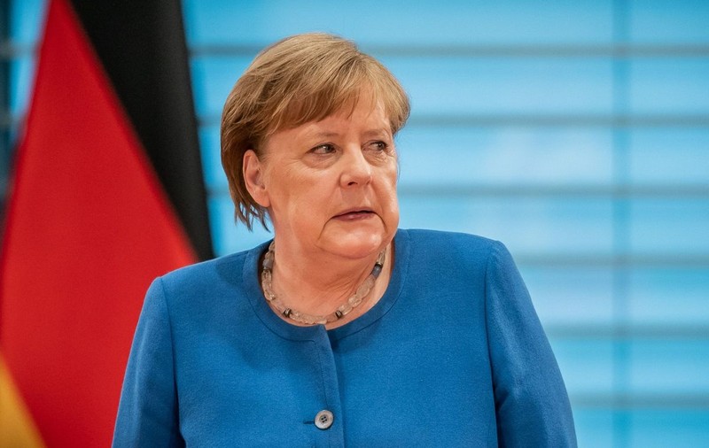 În plină pandemie, Merkel a ieșit singură să-și facă cumpărăturile necesare, într-un supermarket