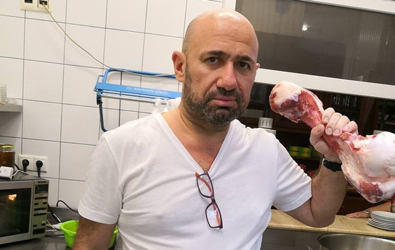 Cum a petrecut Cătălin Scărlătescu Ziua Îndrăgostiților. “Țin regim de la mâncare, dar nu țin regim de la femei”