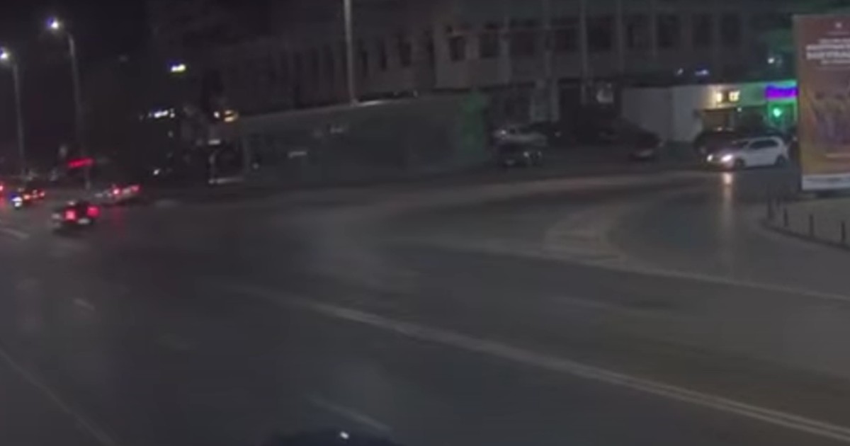 accident cu 3 mașini pe un bulevard