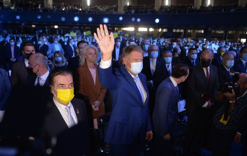 Răspunsul lui Klaus Iohannis, întrebat despre revenirea într-un partid după încheierea mandatului de președinte: „Nu exclud asta”