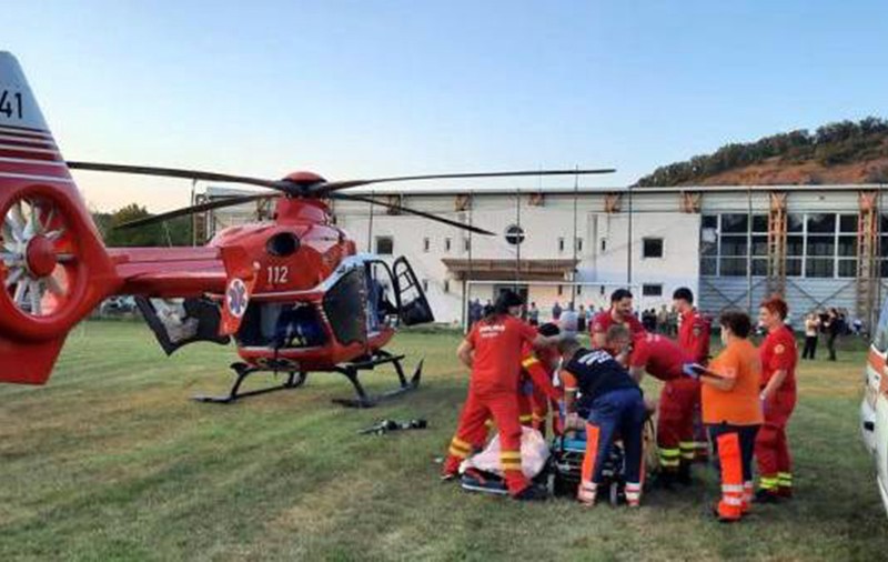 Muncitorii arși în explozia de la Orșova nu au fost transferați în străinătate. Unul dintre ei e în stare critică, spun medicii