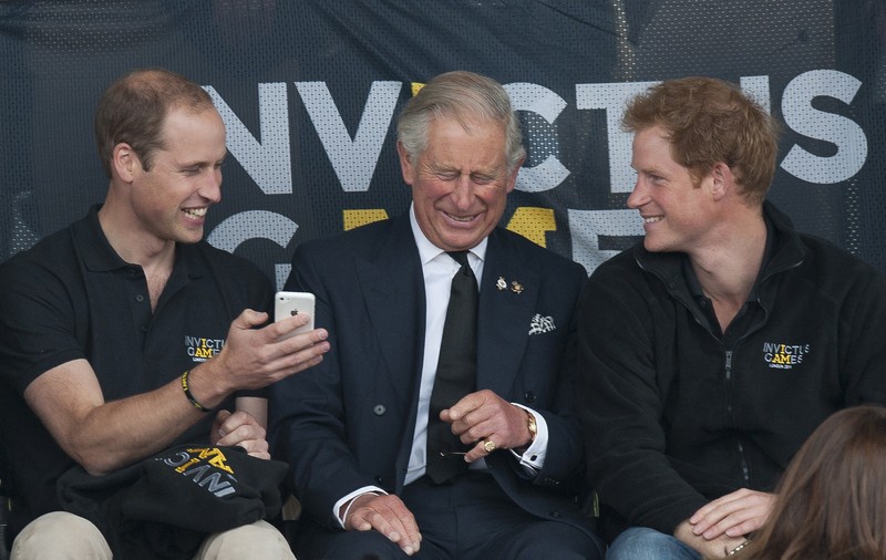 Prințul Harry, posibilă reconciliere cu familia înainte de încoronarea regelui Charles al III-lea. „Familia regală vrea ca incidentul să fie rezolvat până în aprilie”