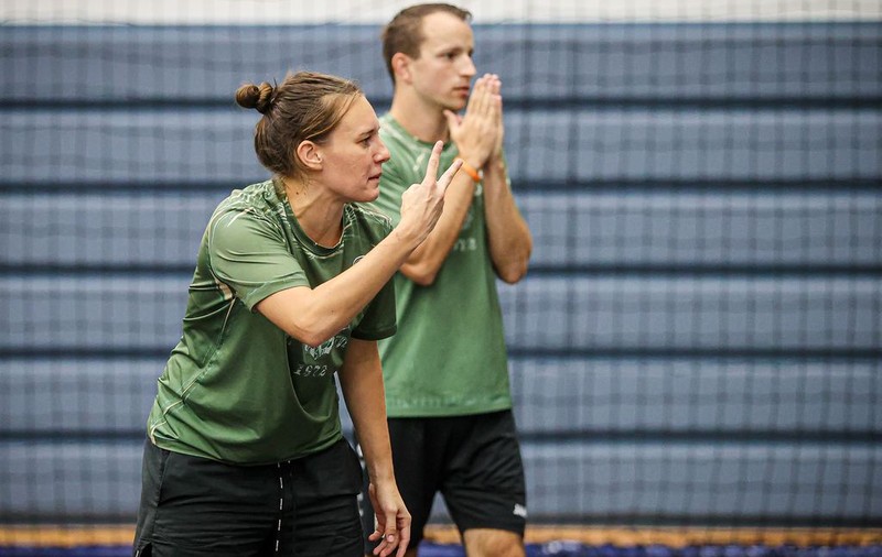 „Urâm România!”. O jucătoare de teqball din Ungaria a insultat arbitrul, la turneul de Cupă Mondială de la Budapesta, și a fost suspendată și amendată | VIDEO