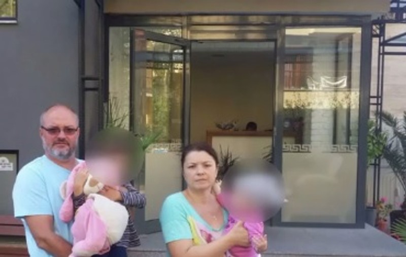 Români rămăși fără mașină în Bulgaria. Răspunsul dat de angajații hotelului