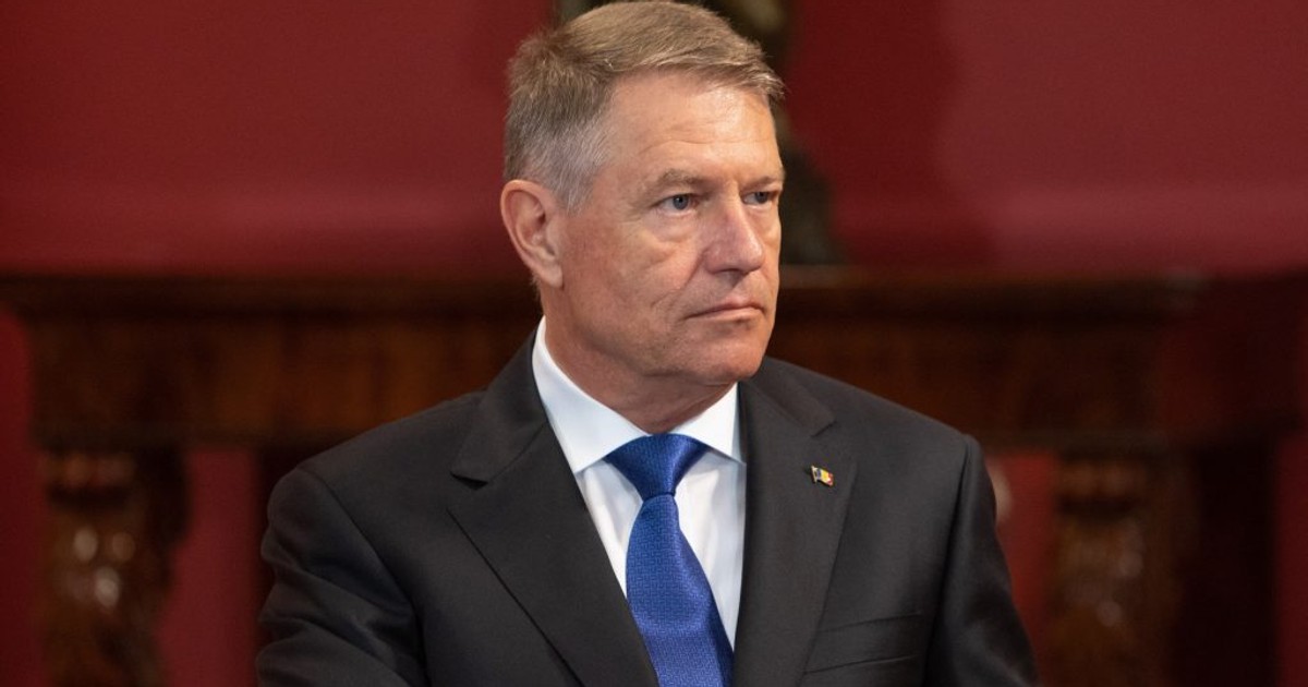 VIDEO Klaus Iohannis a ajuns la Spitalul Floreasca. Președintele vorbește cu medicii și răniții din exploziile de la Crevedia