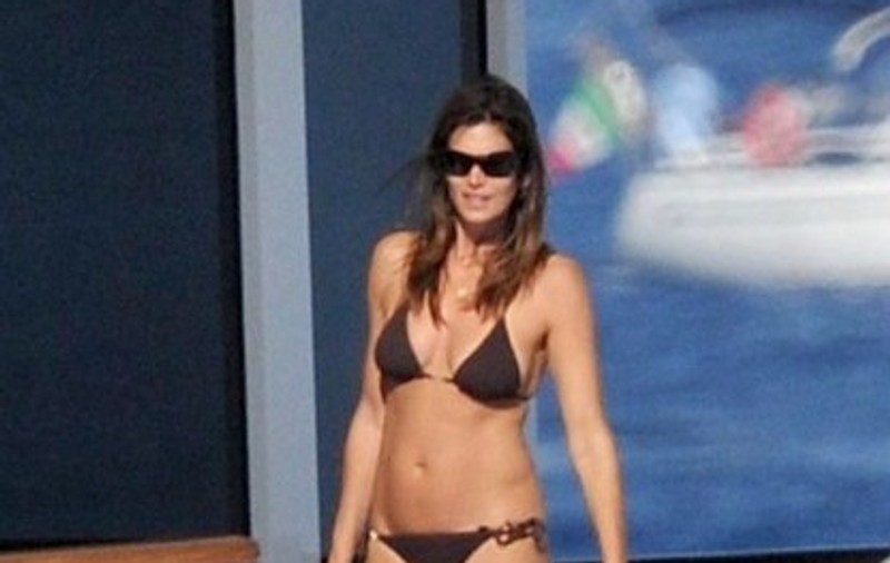 Cindy Crawford: „Am celulită dar tot port bikini”