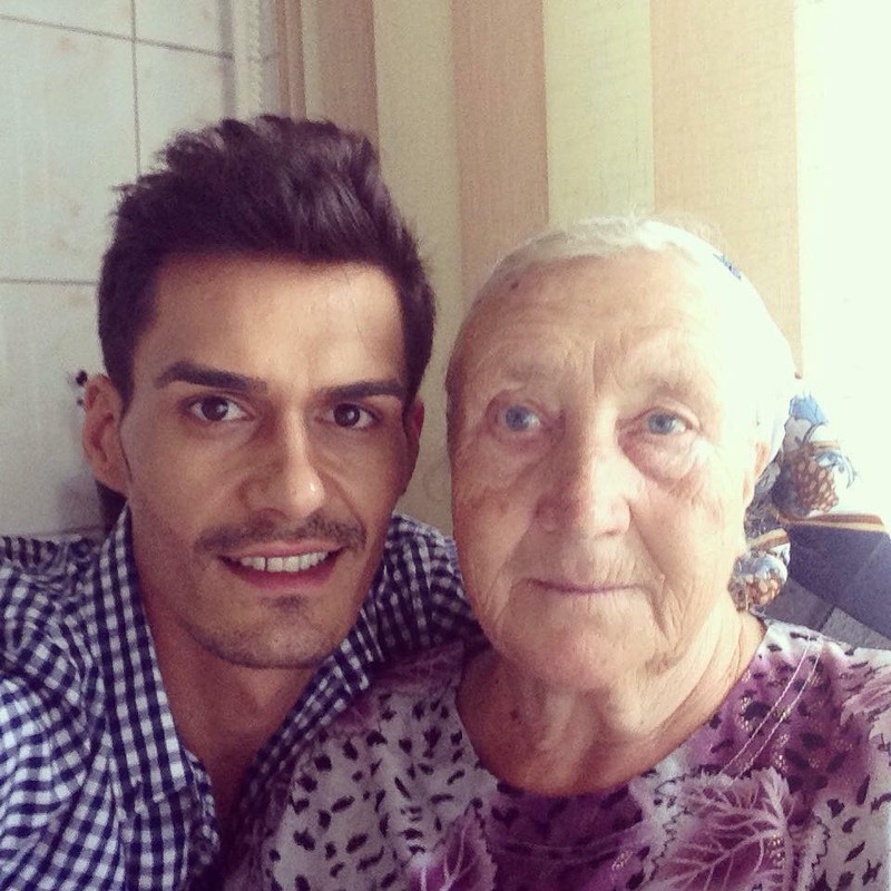 George Burcea, alături de bunica lui
