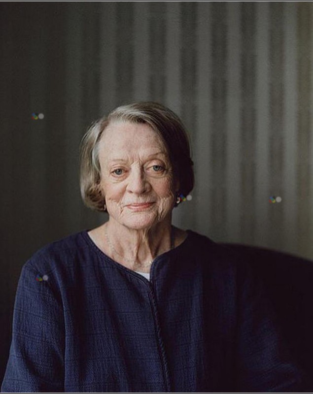 Maggie Smith, omagiată de Regele Charles și Daniel Radcliffe, starul din „Harry Potter”. „Putea intimida și fermeca în aceeași clipă”
