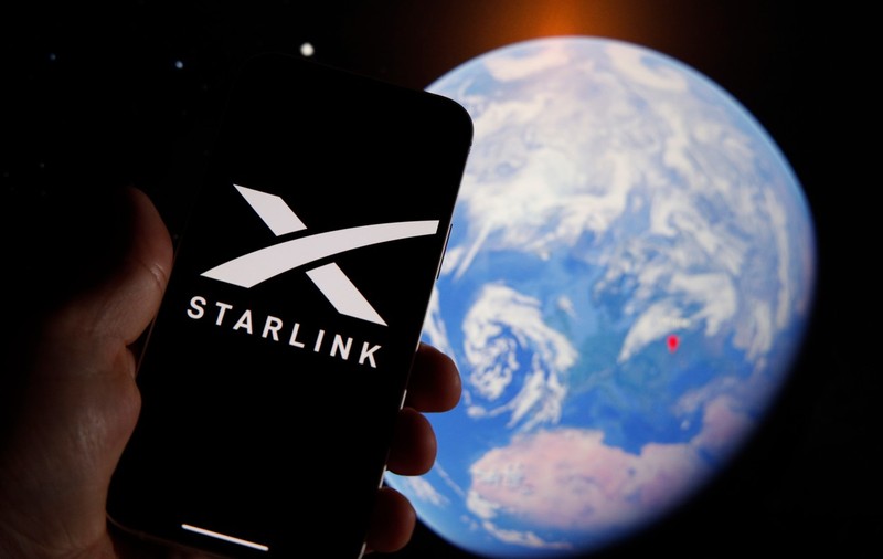 Armata Română vrea servicii de comunicații Starlink de la Elon Musk sau de la companii cu oferte similare