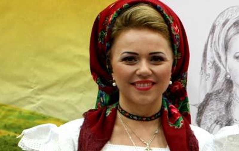 Kilogramele cântăreței de muzică populară Cornelia Rednic, mister total. "Nu știe nici Interpolul"