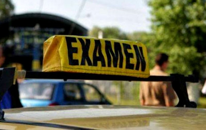 Un bărbat din Iași care dădea examenul pentru permisul auto a sărit să-l bată pe polițistul examinator. Cum s-a terminat totul