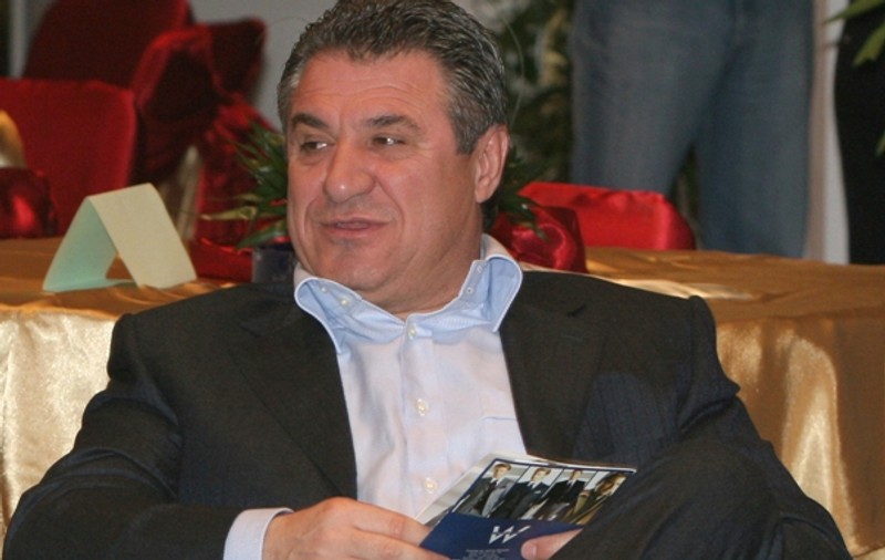Victor Becali, DEZVĂLUIRI DESPRE AVEREA FAMILIEI: "Trăiesc foarte bine, dar nu sunt un om bogat" 