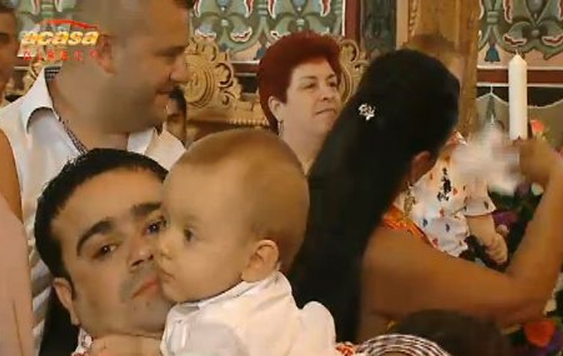 De ziua fiului său, Adi Minune a botezat o pereche de gemeni