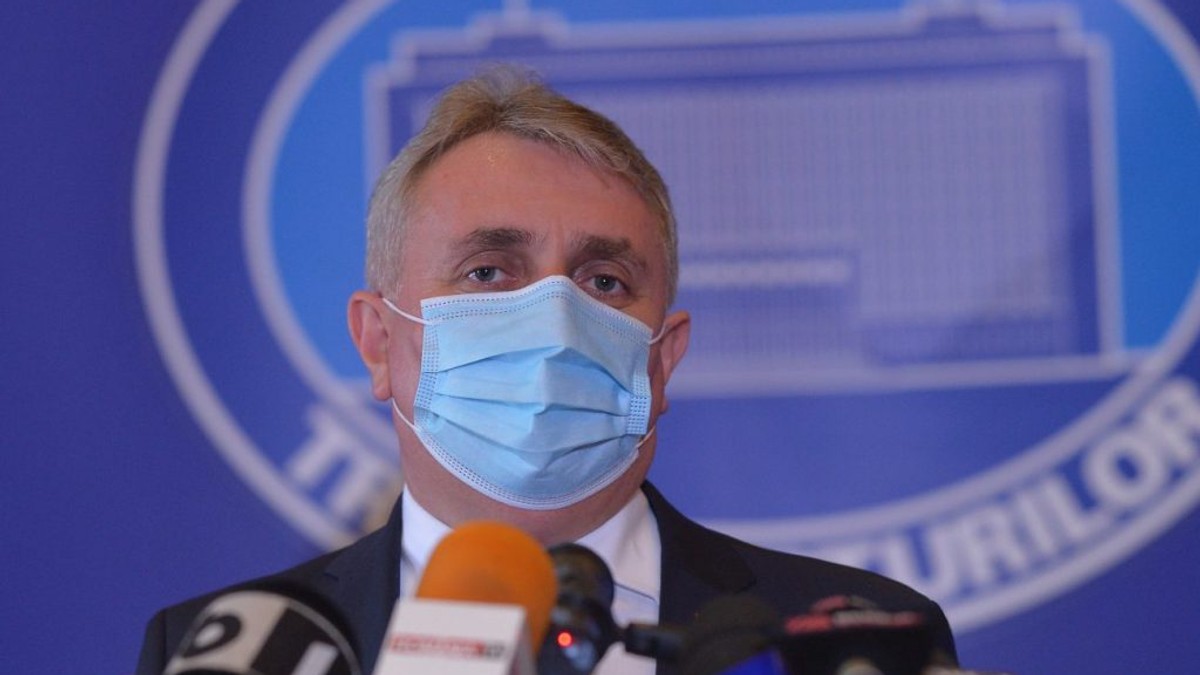 VIDEO Ministrul Lucian Bode anunță că purtarea măștii de protecție va fi obligatorie și după data de 1 august