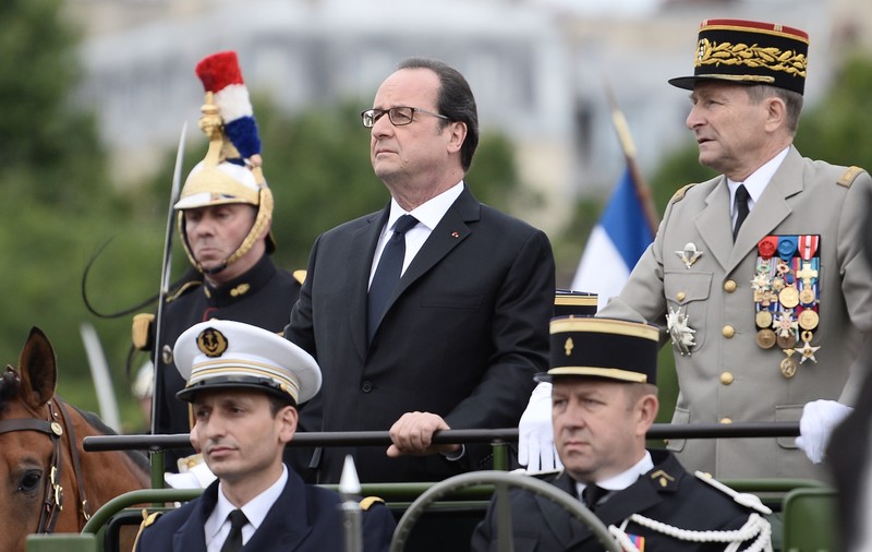 11.500 de poliţişti şi jandarmi, mobilizaţi la Paris, la parada militară de Ziua Naţională a Franţei, pe fondul riscului terorist