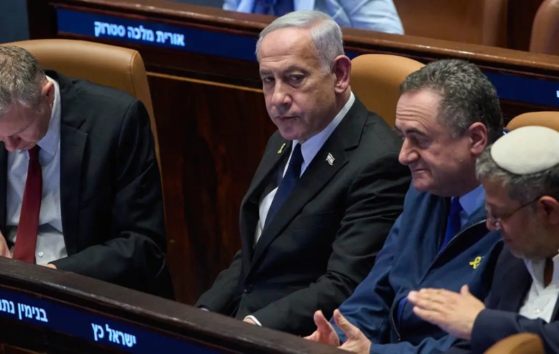 Netanyahu – praf în ochii întregii prese, înainte de a-și împinge armata într-o capcană strategică