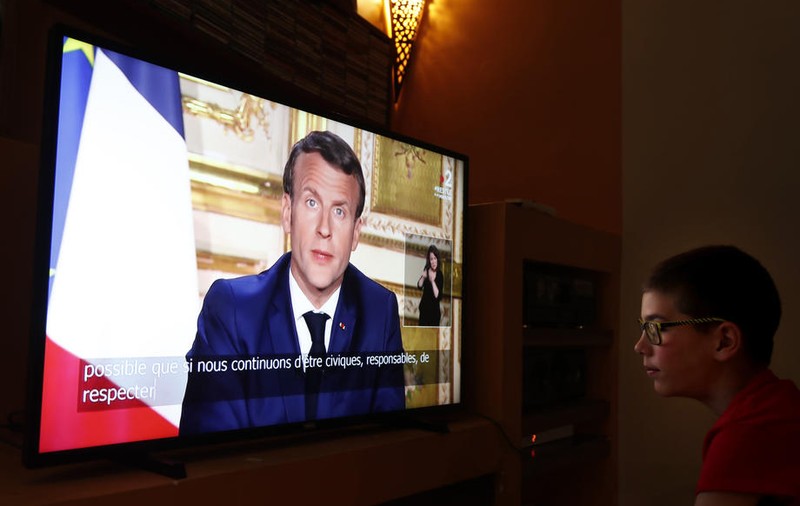 Franța prelungește „starea de urgență sanitară” până pe 11 mai. Macron: „Speranța a revenit printre noi, dar nimic nu e sigur”