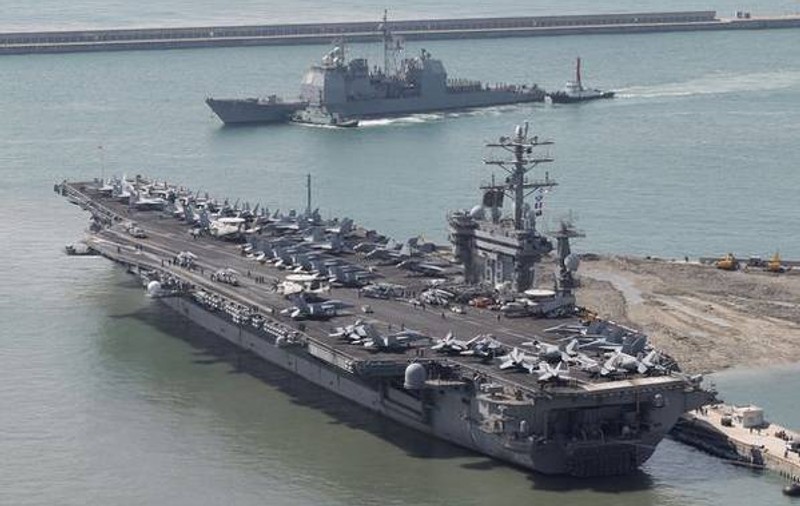 MARINA RUSĂ NU ACCEPTĂ ALTĂ VARIANTĂ. Portavionul american "George Bush" nu poate intra în Marea Neagră