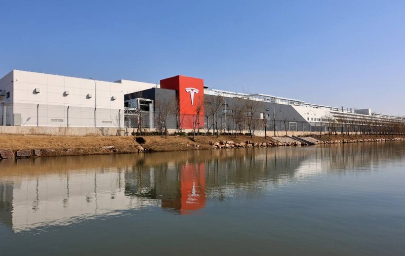 Tesla extinde operațiunile în China cu o nouă fabrică în Shanghai, construită în timp record