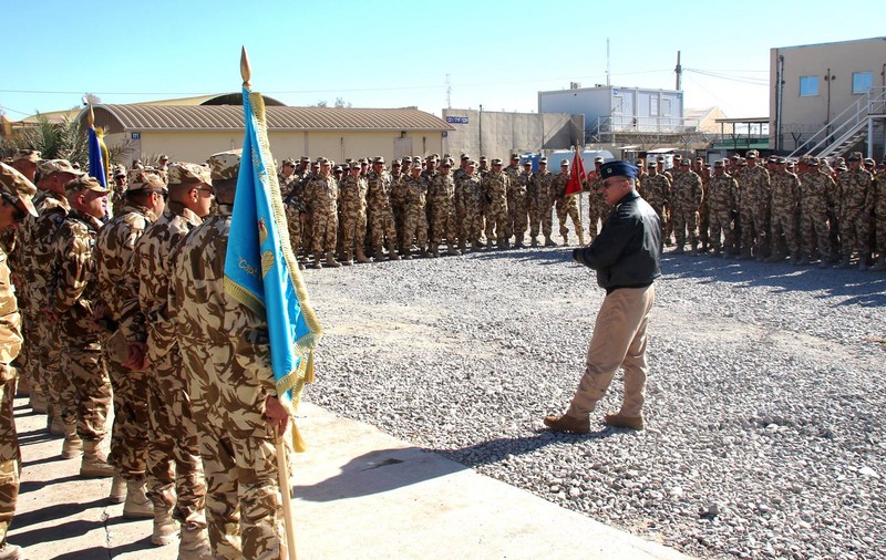 VIDEO | 600 de militari români petrec Crăciunul în Afganistan. Au împodobit bradul în bazele militare și au cântat colinde