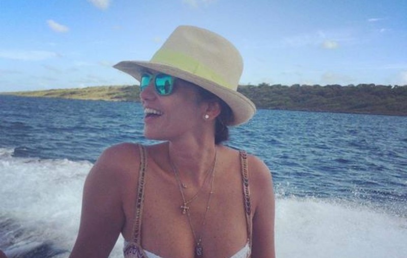 SUPERBE! CONSUELO MUTU şi FETIŢELE EI, trei PRINŢESE din POVEŞTI!