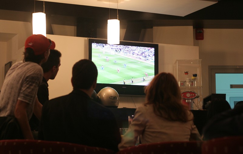Barurile, restaurantele și mall-urile unde se pot vedea meciurile de la Campionatul Mondial de fotbal Rusia 2018. Oferta Primăriei