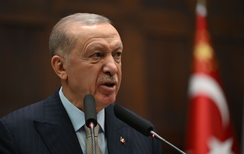 Erdogan a vorbit la telefon cu Putin și i-a spus să înceteze focul înainte de a negocia direct cu Ucraina, la Istanbul