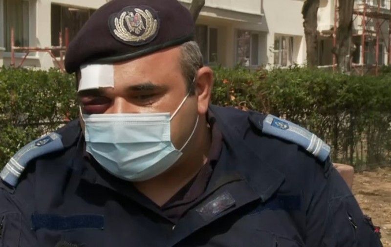 Mărturia lui Răzvan Toma, jandarm rănit în timpul protestelor din București: „Am trei copci și arcada spartă. Când se termină cuvintele, zboară pietrele”