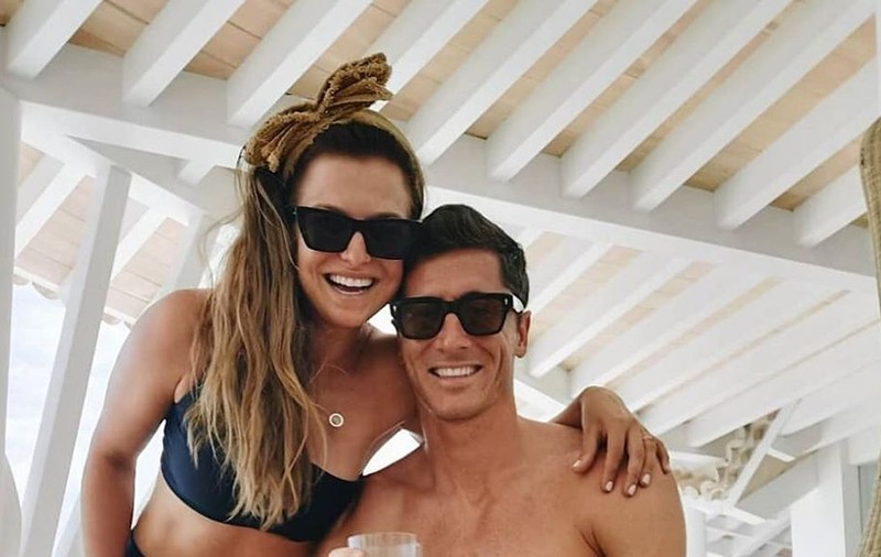 FOTO | Cine e femeia care l-a făcut pe Lewandowski mașina de goluri din prezent! Atacantul de la Bayern este îndrăgostit până peste cap