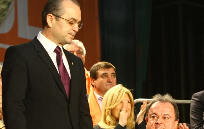 BOC, LOVITURĂ ÎN PLINĂ FIGURĂ! Blaga, prezentat la scenă deschisă drept "viitorul preşedinte al PDL"