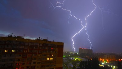 furtuna-fulgere-nori-oras