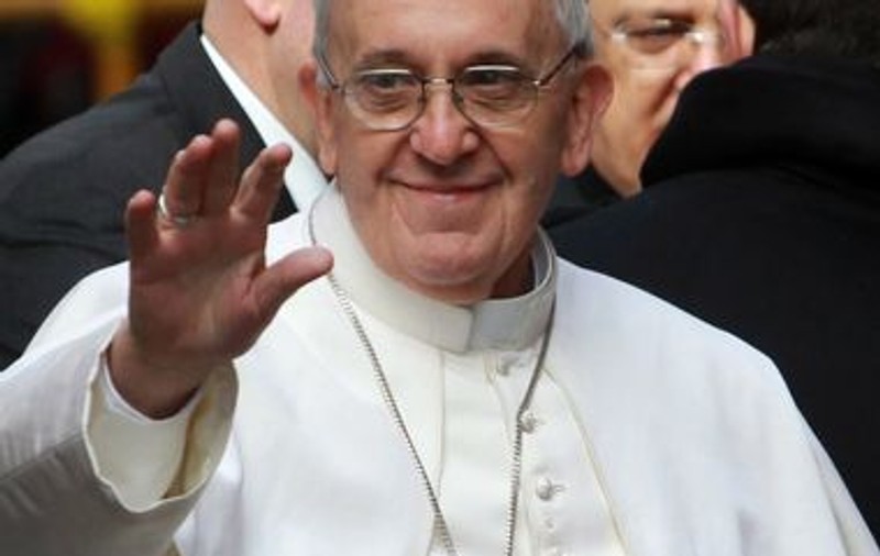 INCREDIBIL! Uite cât de cumpătat este Papa Francisc! Top 5 cele mai MARI dovezi de modestie!