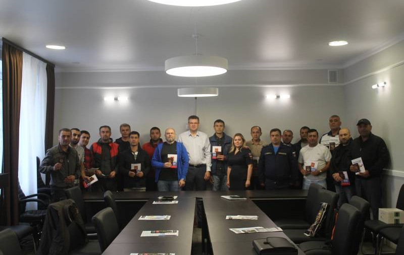 11 bărbați au primit somații pentru înrolare în același timp cu pașaportul rusesc, la Sankt Petersburg: „Își îndeplinesc îndatoririle de cetățeni ai țării”