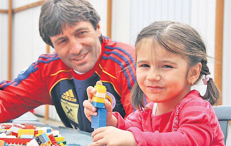 8 ani de puşcărie pentru că şi-a torturat nepoata, fiica adoptivă a lui Iosif Rotariu