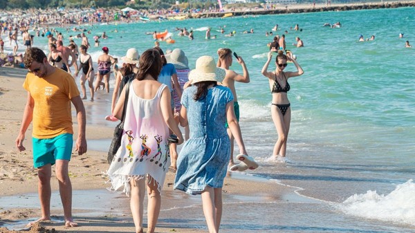 Vacanțele pe litoral s-au ieftinit cu peste 35% de la încheierea verii. Sursă foto: Shutterstock
