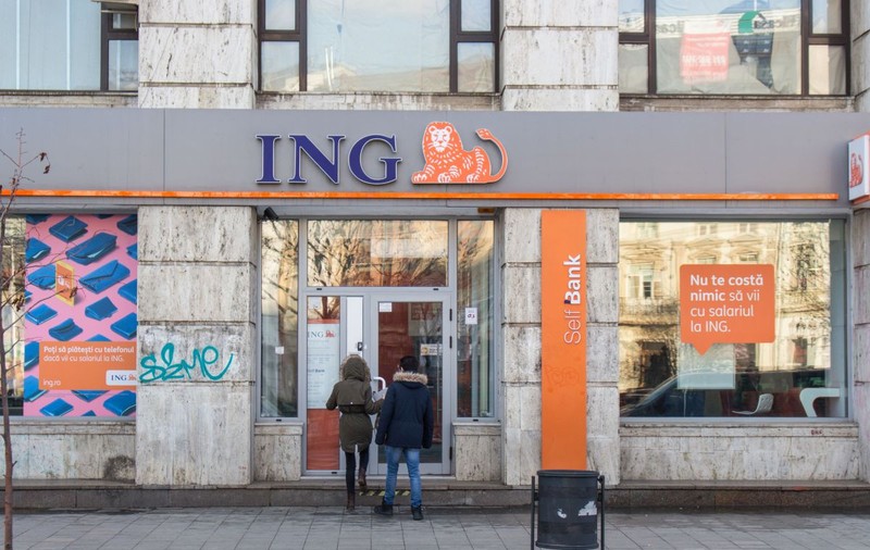 Schimbarea anunțată de ING care afectează cei peste un milion de clienți ai băncii. Vor fi impuse limite pentru depunerile și retragerile de numerar