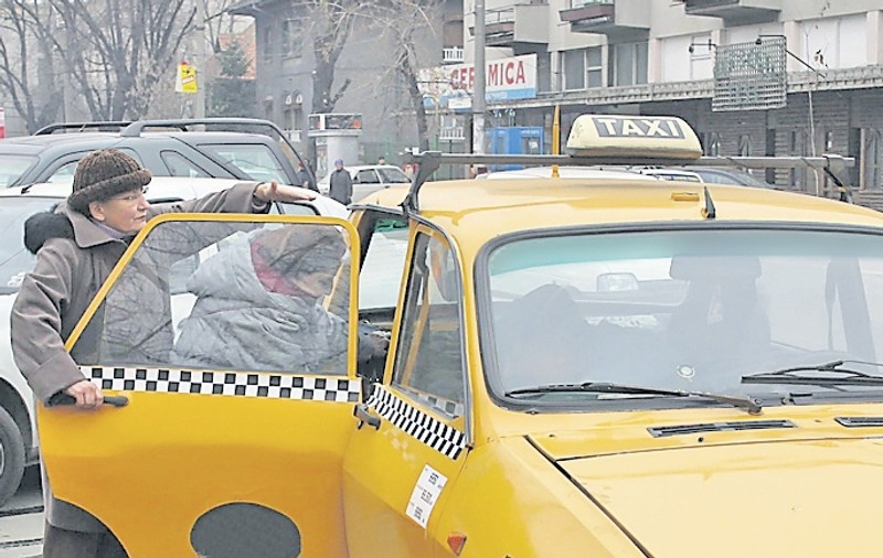 La ce să fiţi atenţi atunci când mergeţi cu taxiul