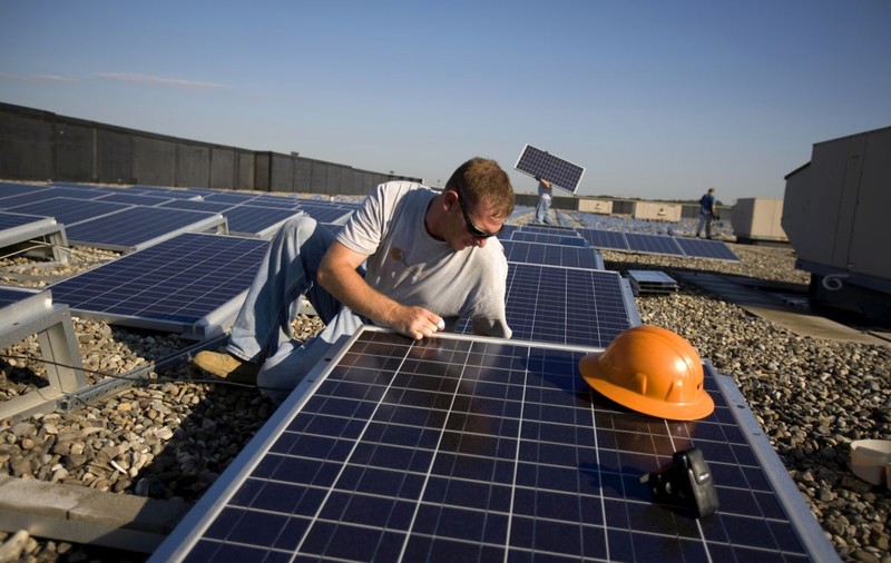 România a depășit 385.000 de prosumatori, cu o putere instalată de peste 4.280 MW. Foto: Getty Images