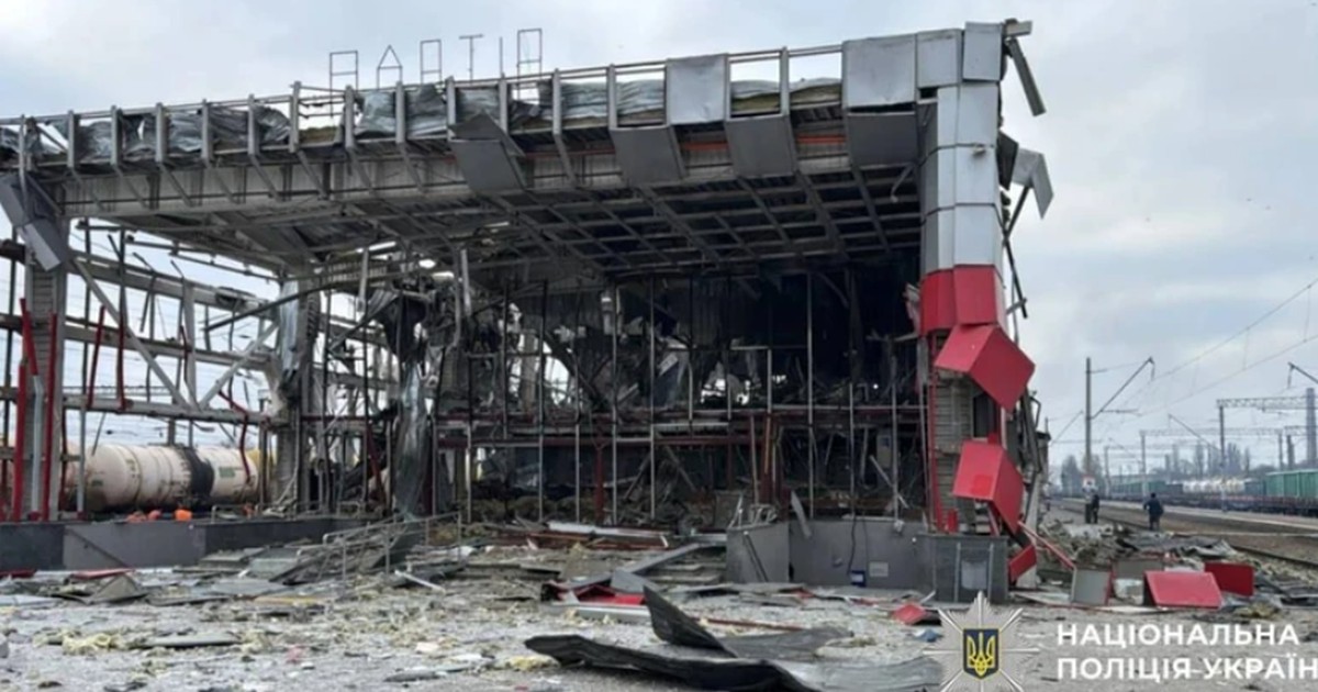 Gara Fastiv din Ucraina, distrusă după un atac aerian rusesc, 6 decembrie 2025