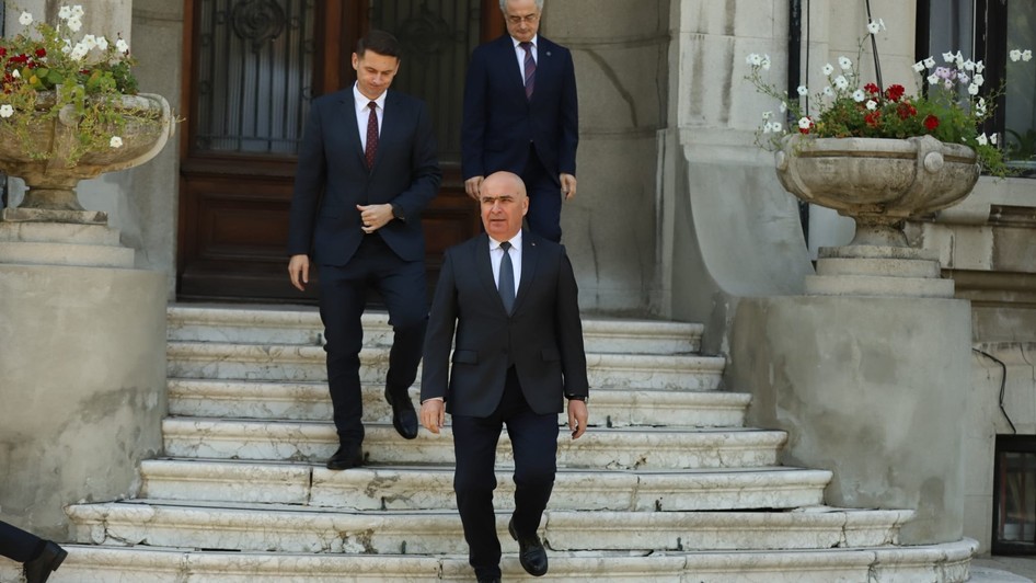 Ilie Bolojan, înaintea declarației de la sediul PNL. Foto: Dumitru Angelescu / Libertatea