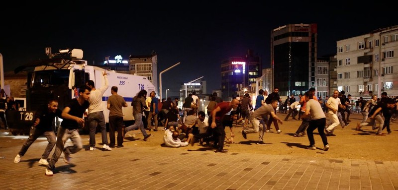 Imagine din timpul loviturii de stat eșuate din Turcia | Foto: EPA