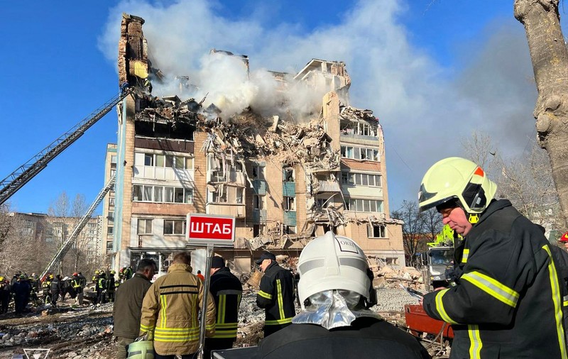 Zeci de oameni au fost uciși în propriile apartamente, în urma unui atac aerian sălbatic al rușilor asupra orașului Ternopil