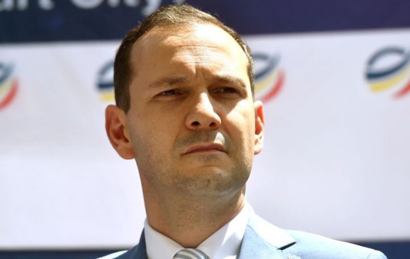 Medicul Radu Ţincu: Din datele pe care le avem, Omicron produce forme uşoare de boală